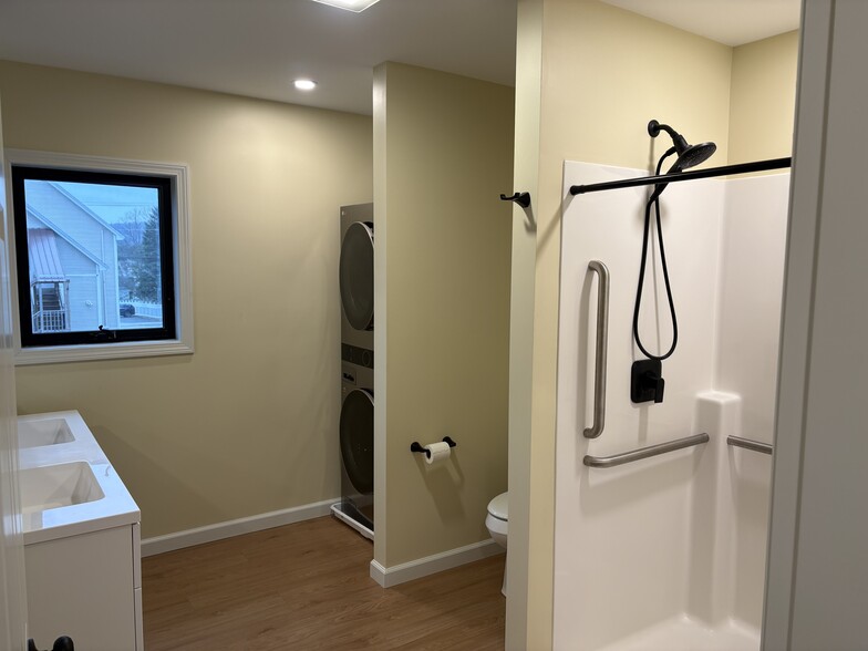 Bathroom - 1177 Main St