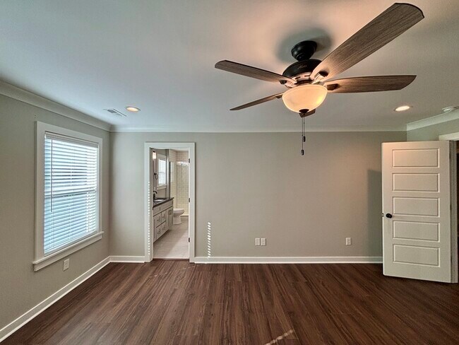 Building Photo - 510 Marlboro Ave