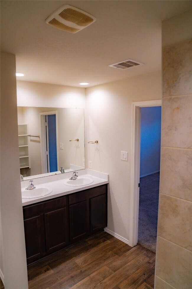 Building Photo - 2446 Ormes Forest Ln