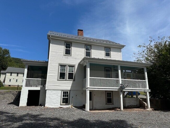 Building Photo - 6034 U.S. Rte 209