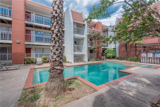 Building Photo - 3115 Helms St