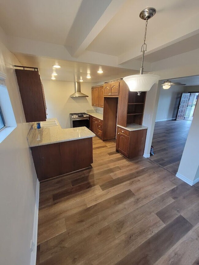 Building Photo - 249