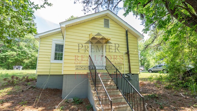 Building Photo - 821 13th Ct