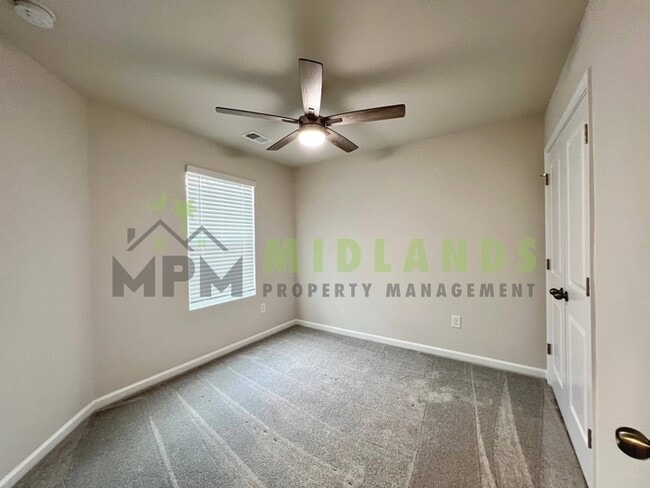 Building Photo - 1221C Champions Rest