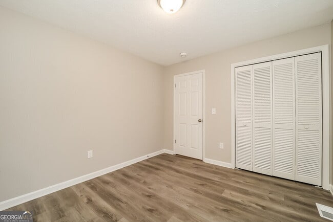 Building Photo - 1640 Clearstone Dr