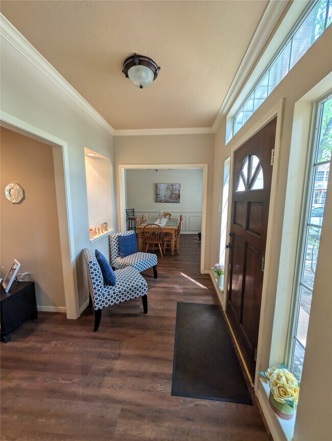 Building Photo - 130 Songful Woods Pl