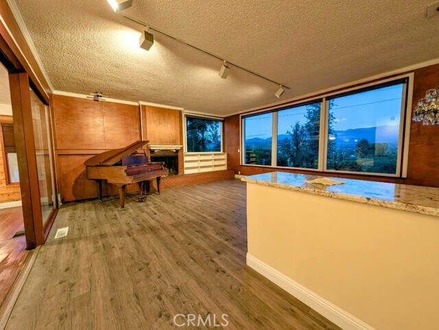 Building Photo - 31390 Mesa Dr