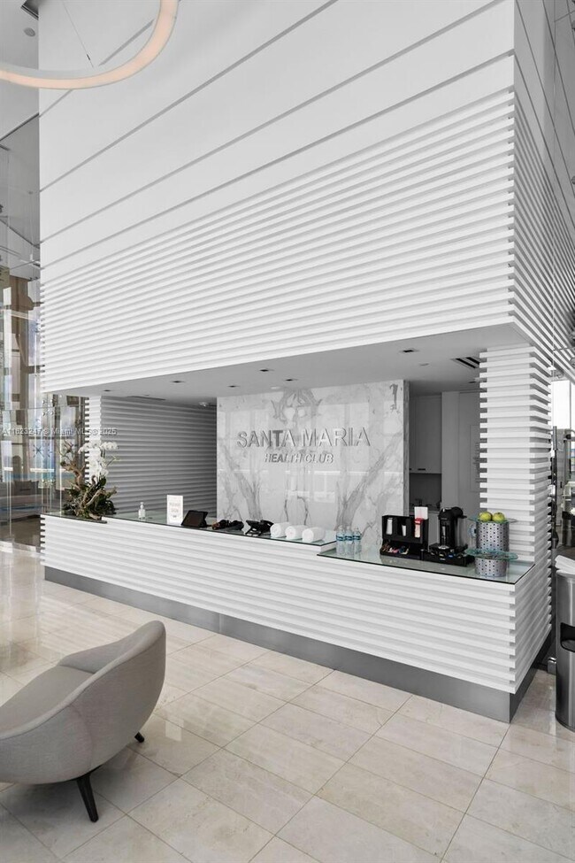 Building Photo - 1643 Brickell Ave