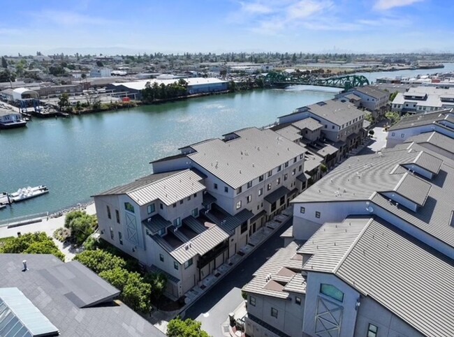 Building Photo - 2939 Glascock St