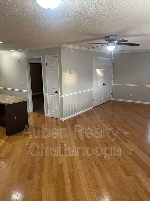 Building Photo - 110 Whitecrest Cir NW