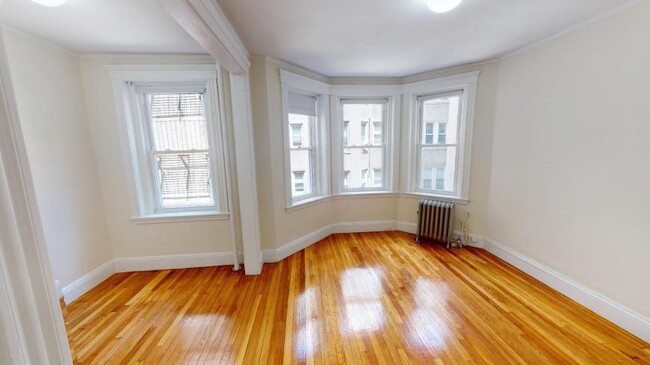 Building Photo - bedroom in Boston MA 02215
