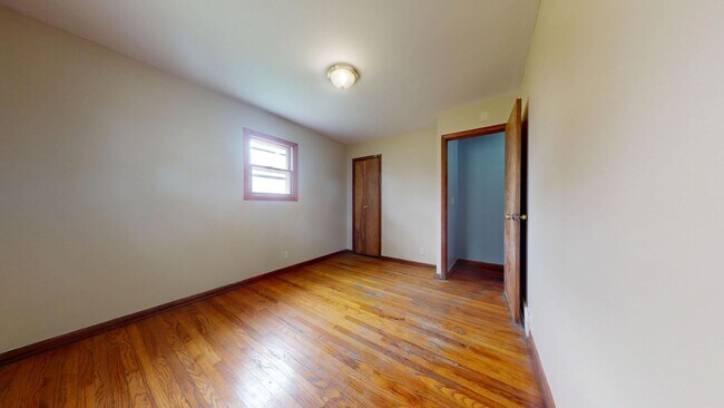 Building Photo - Shelby Schools, country ranch with garage