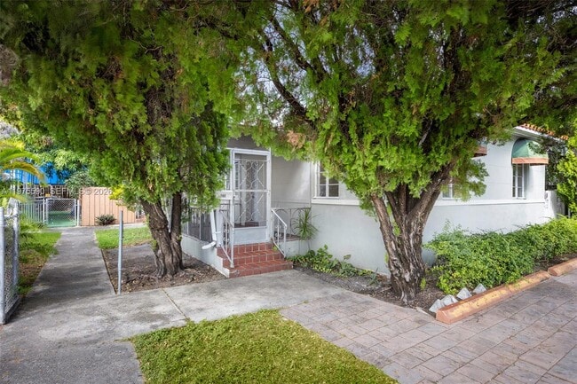 Building Photo - 282 NW 41st Ave