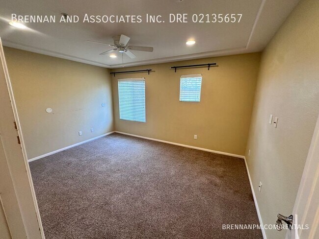 Building Photo - 2728 Farragut Rd