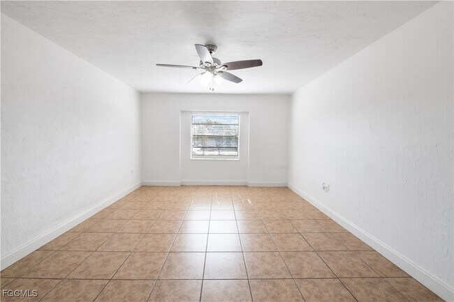 Primary Photo - 12630 Kenwood Ln