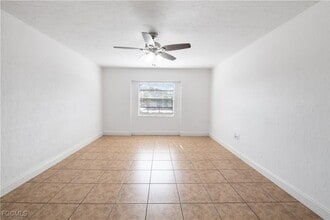 Building Photo - 12630 Kenwood Ln