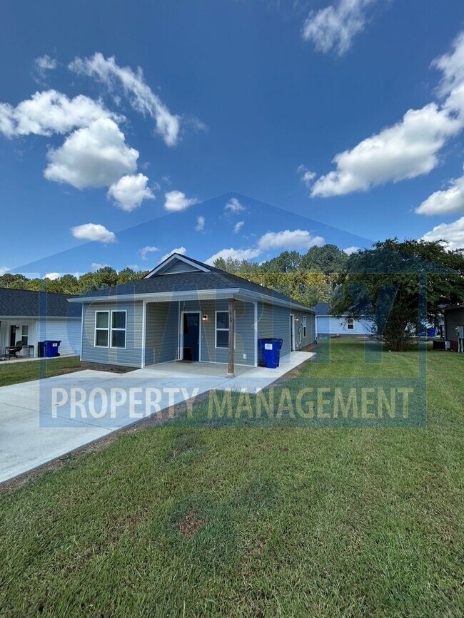 Building Photo - Newly constructed home!