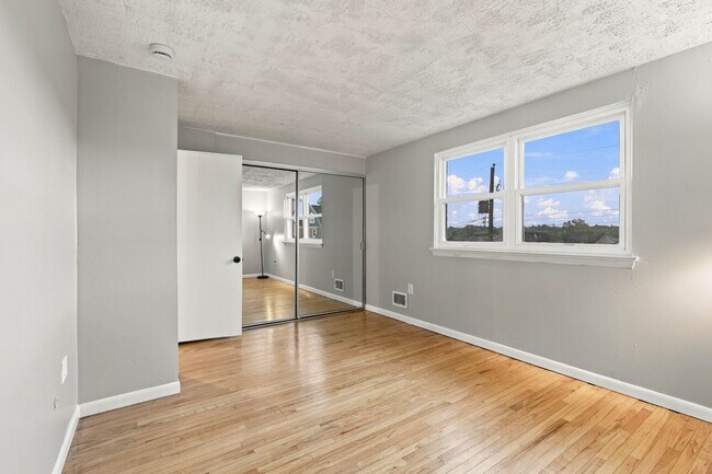 Building Photo - 840 Hilton Dr