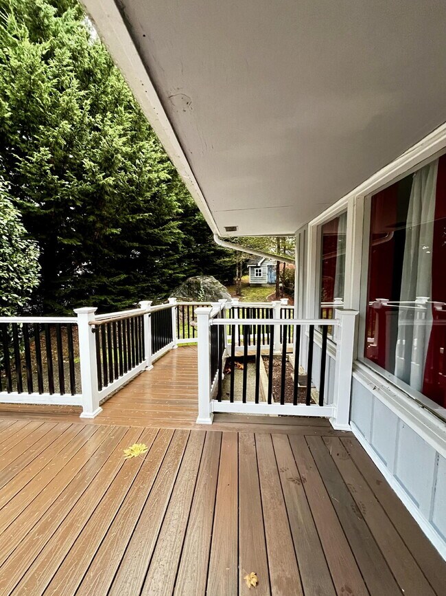 Building Photo - Secluded Puyallup Home with Full 2-Bedroom ADU and Panoramic City Views