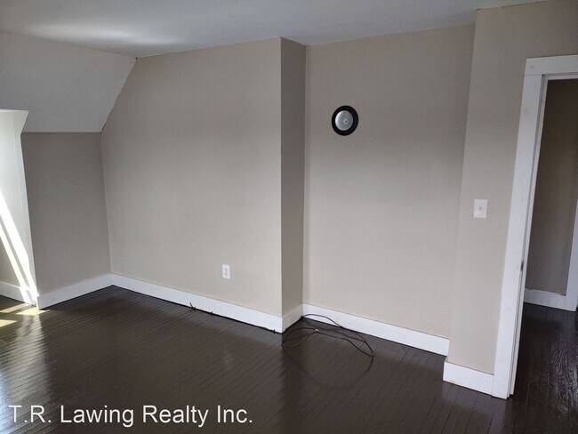 Building Photo - 2 br, 1.5 bath House - 234 Chestnut Street