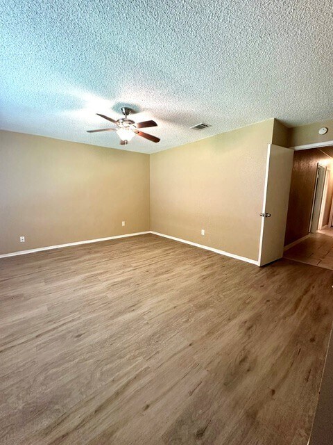 Building Photo - 12210 Roandale Dr