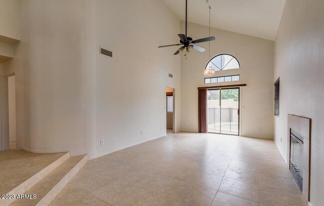 Building Photo - 10351 E Sharon Dr