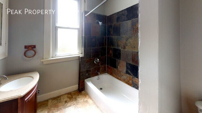 Building Photo - 229 Atkinson St