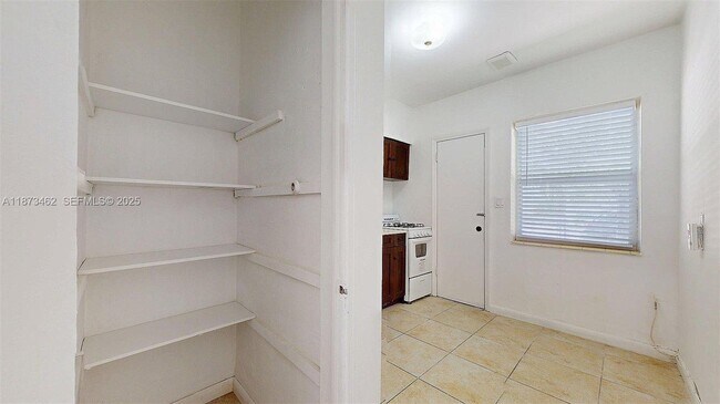 Building Photo - 2499 SW 27th St