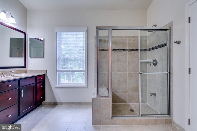 Building Photo - 42948 Courtland Chase Square