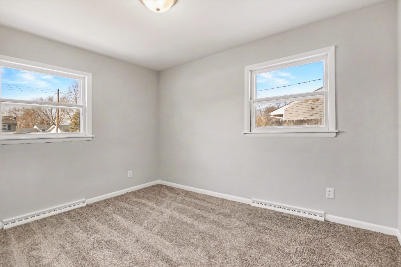 Building Photo - 10203 Shadowlane Ave