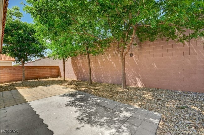 Building Photo - 9845 Lenox Crest Pl