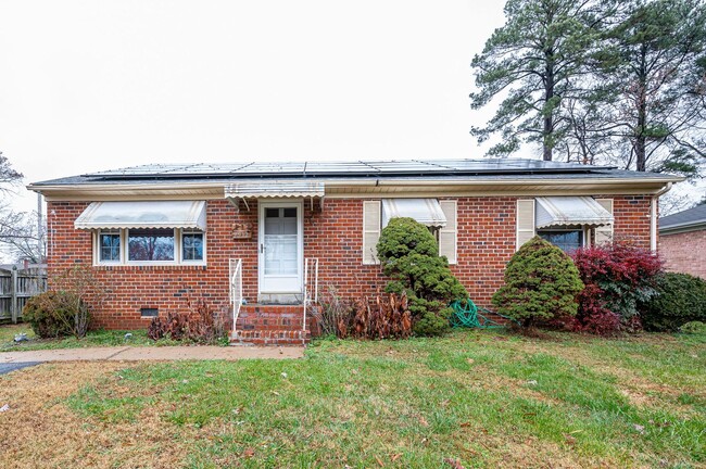 Building Photo - Cozy Brick Rancher in Lakeside