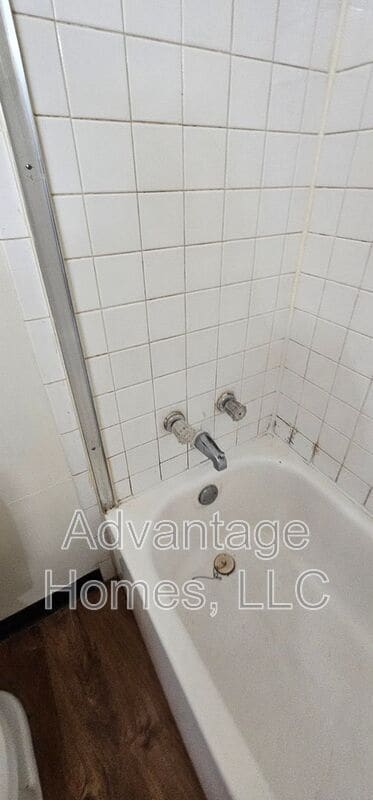 Building Photo - 820 N 70th St