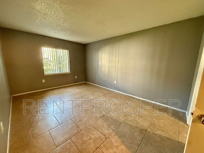 Building Photo - 4267 S Semoran Blvd