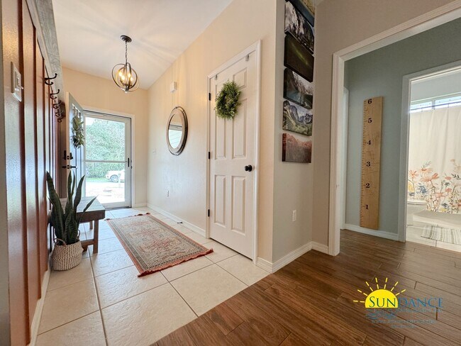 Building Photo - Spacious & Updated 3 Bedroom Home in Niceville-Near Eglin AFB!