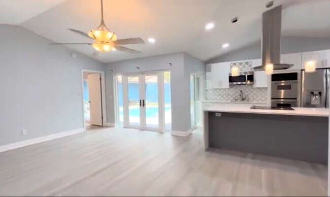 Building Photo - 5015 Nassau Cir
