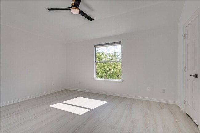 Building Photo - 7417 Marigold Dr