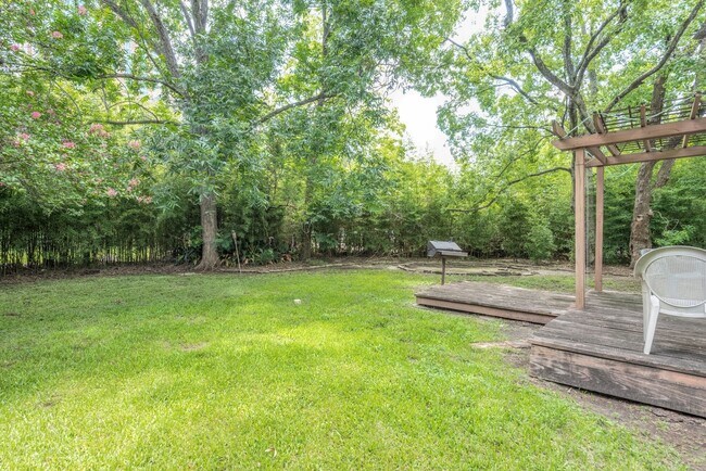 BAck Yard - 2027 Sheridan St