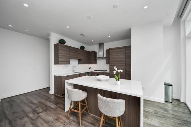 Building Photo - 4521 San Felipe St