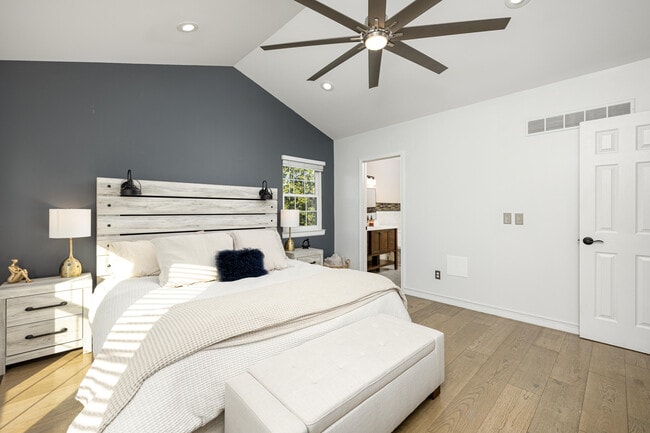 Building Photo - 4025 Rolling Meadow Ln