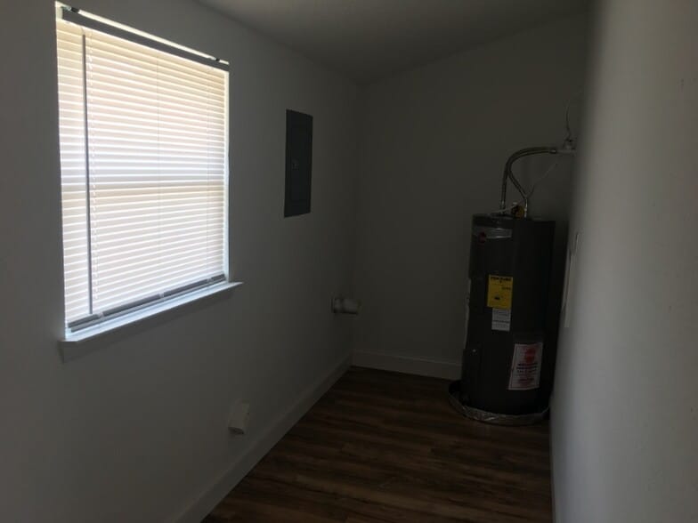 Building Photo - 1415 29th St