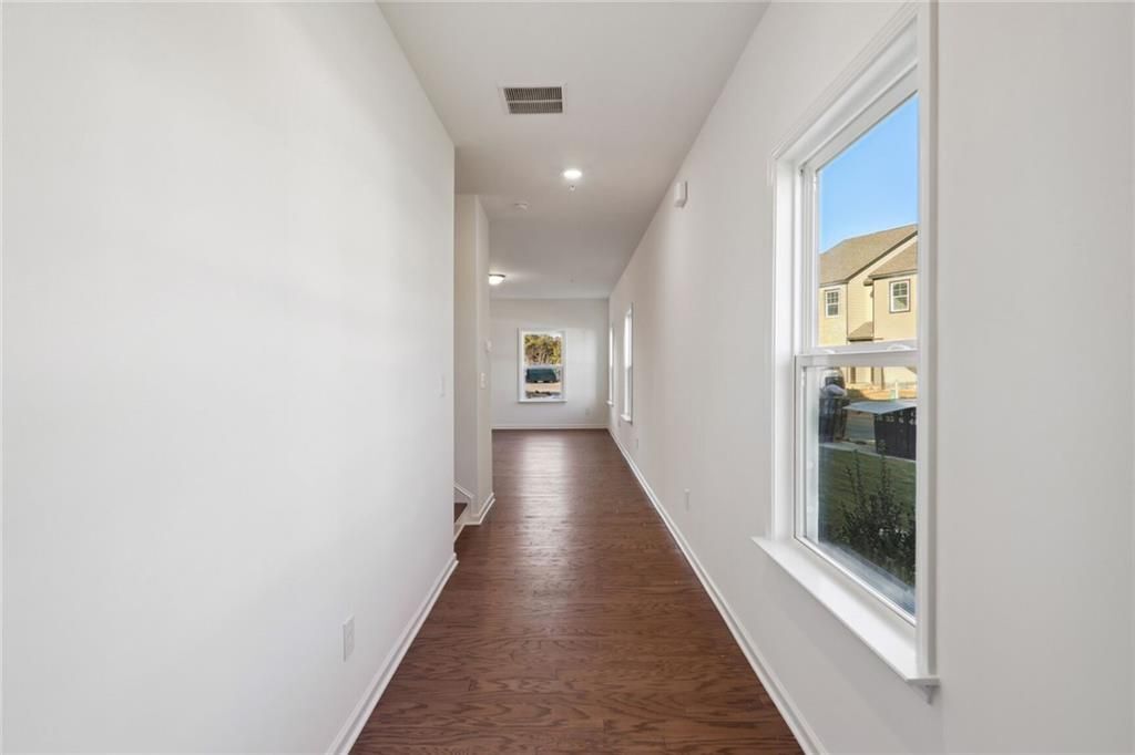 Building Photo - 727 Carmes Dr