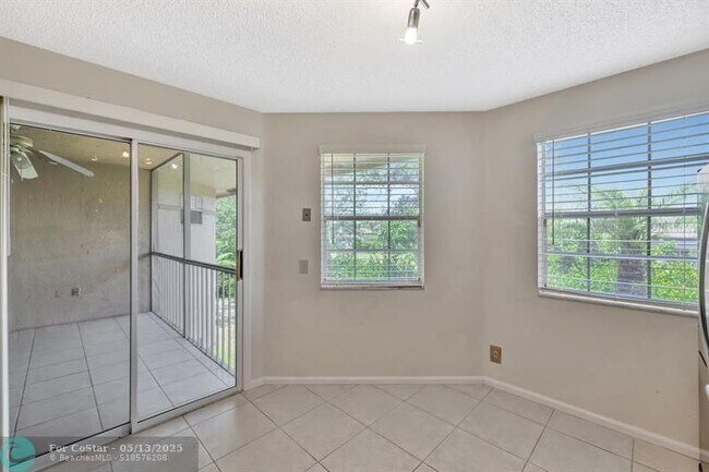 Building Photo - 6715 Via Regina