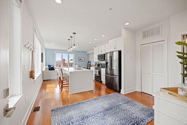 Building Photo - Totally Awesome in Trinidad! 3 bed + 2.5 BA on 2 levels