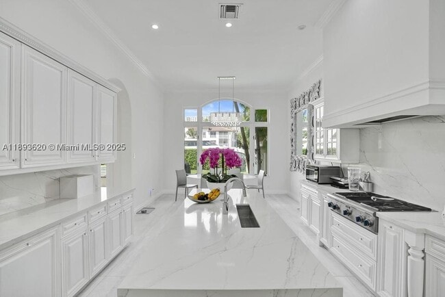 Building Photo - 1516 Island