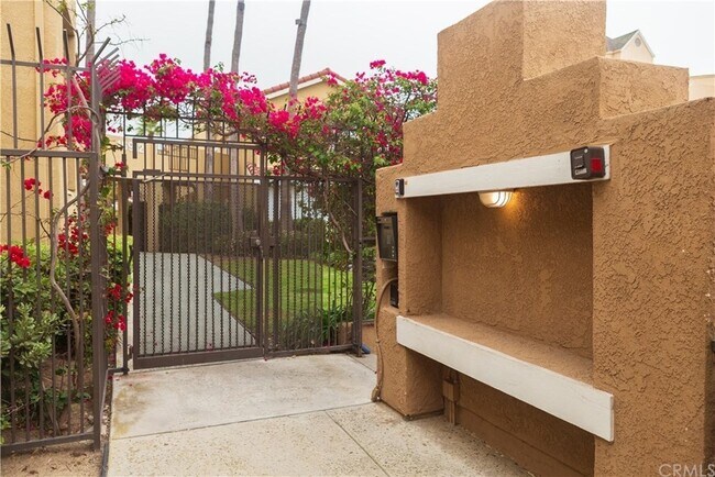 Building Photo - 16912 Sims Ln