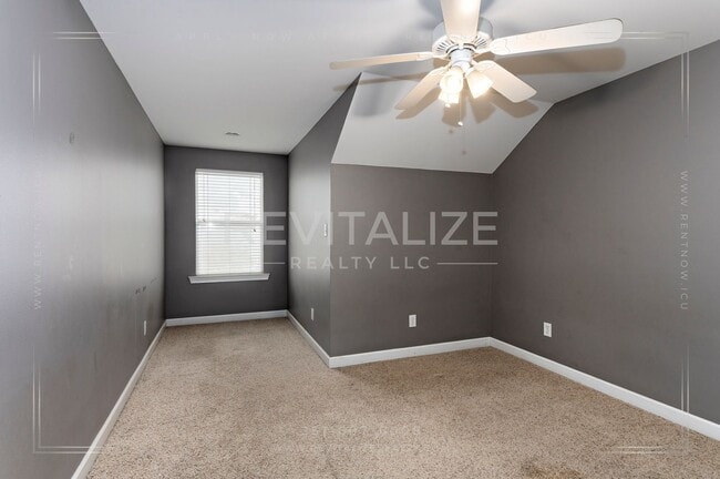 Building Photo - 3 Bed 2.5 Bath Townhome in West Mobile