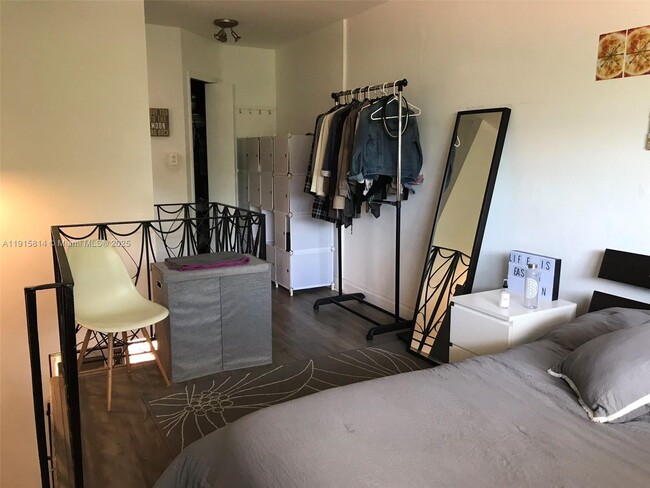 Building Photo - 421 NE 68th St