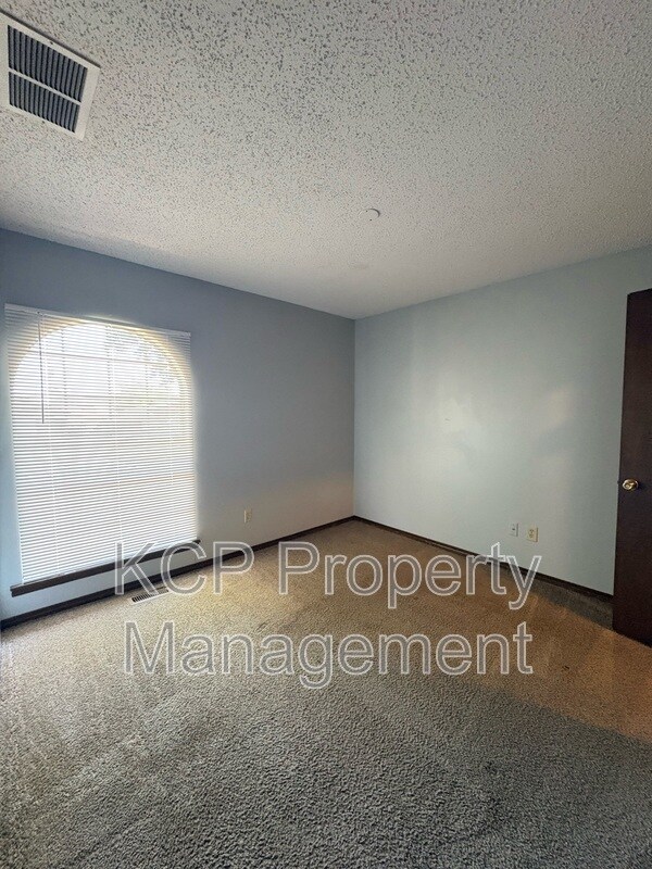 Building Photo - 4902 S U St