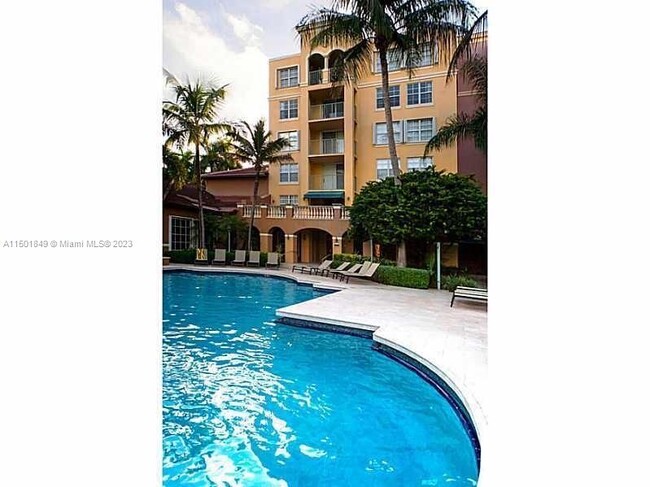 Primary Photo - 19901 E Country Club Dr